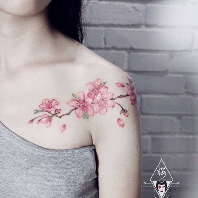 tattoo femenino flor para el hombro 56