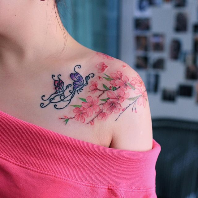 tattoo femenino flor para el hombro 57