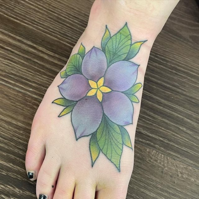 tattoo femenino flor para el pie 07