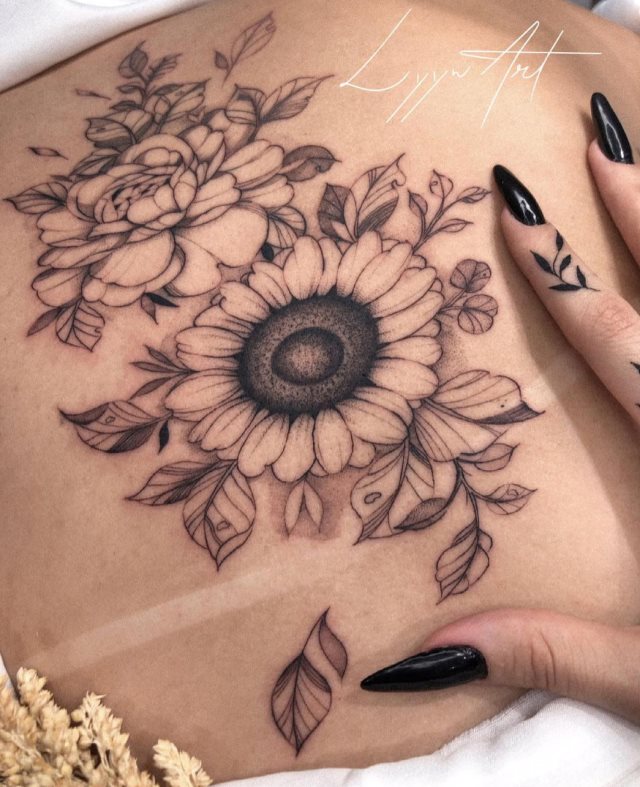 tattoo femenino flor para la espalda 02