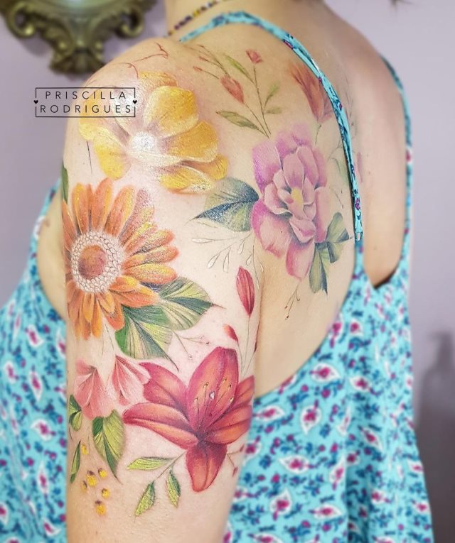 tattoo femenino flor para la espalda 34