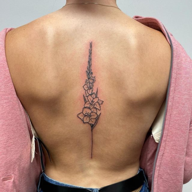 tattoo femenino flor para la espalda 64