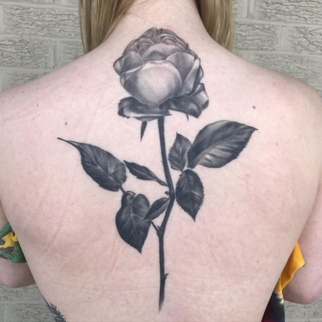 tattoo femenino flor para la espalda 66