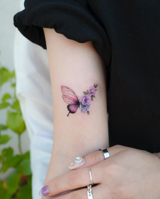 tattoo femenino flor pequena 05