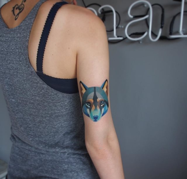 tattoo femenino lobo 02