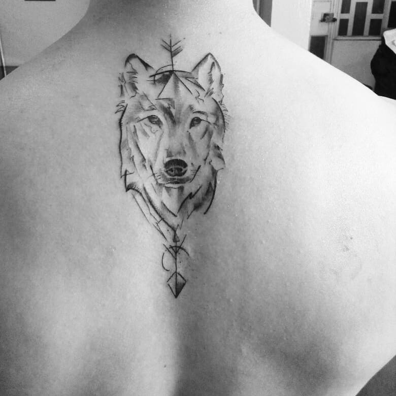 tattoo femenino lobo 38