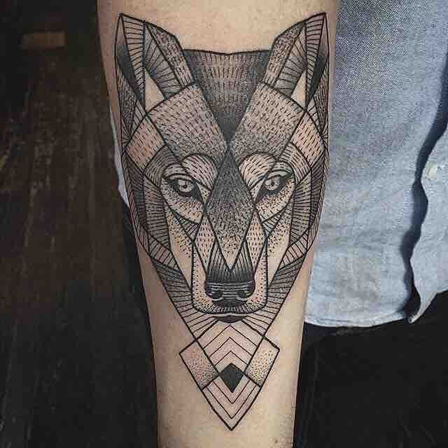 tattoo femenino lobo 73