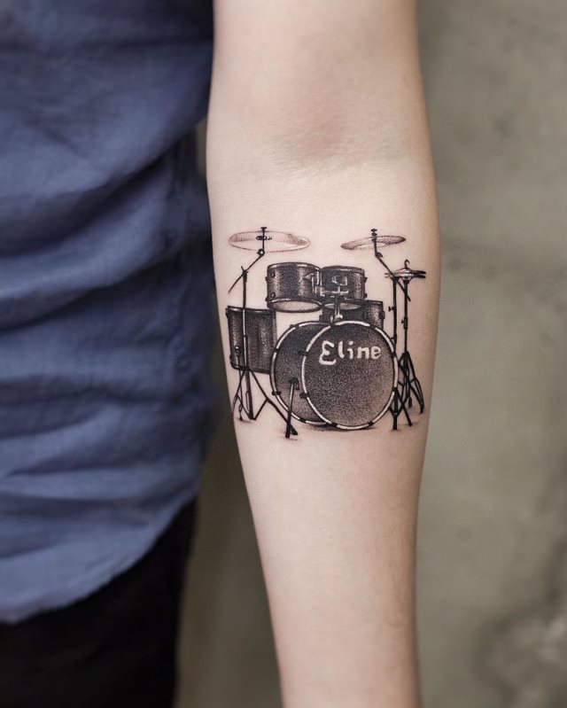 tattoo femenino musical 35