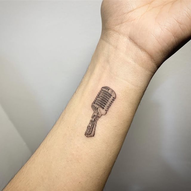 tattoo femenino musical 44