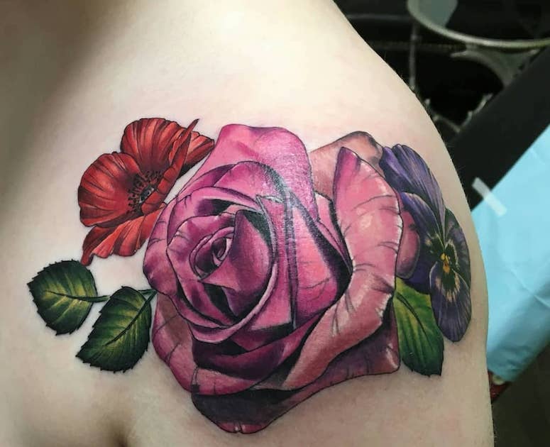 tattoo femenino para el hombro 114