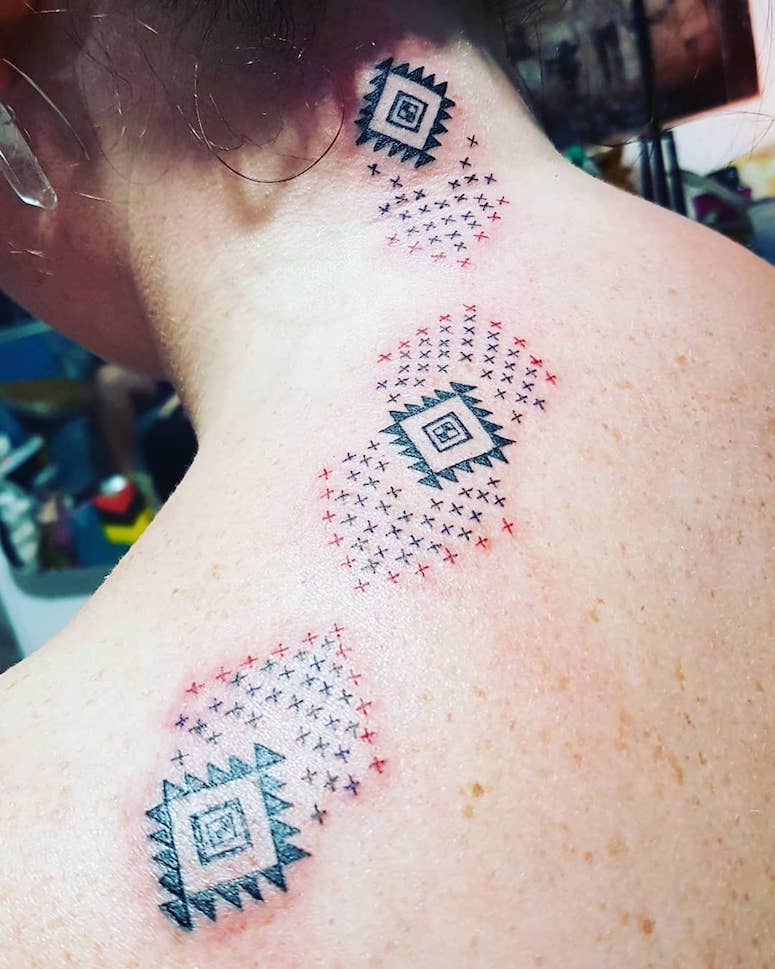 tattoo femenino para el hombro 135