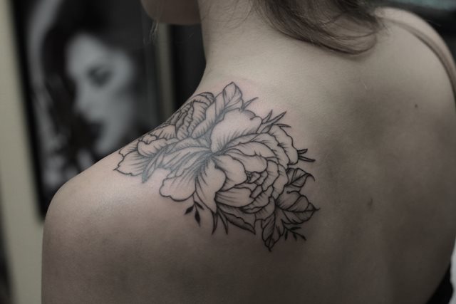 tattoo femenino para el hombro 148