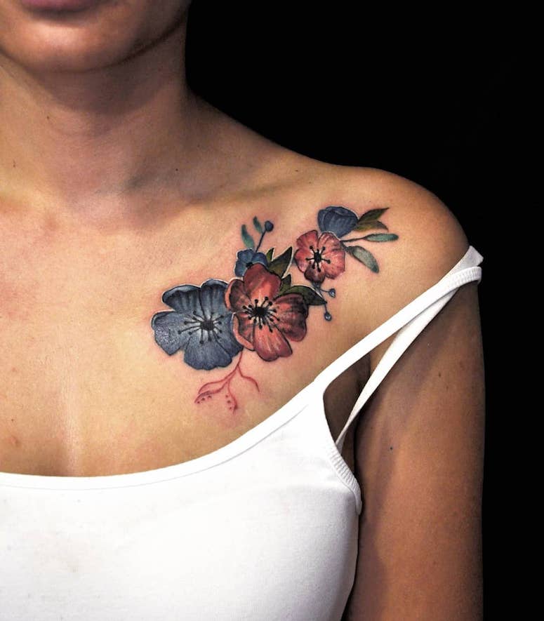 tattoo femenino para el hombro 153