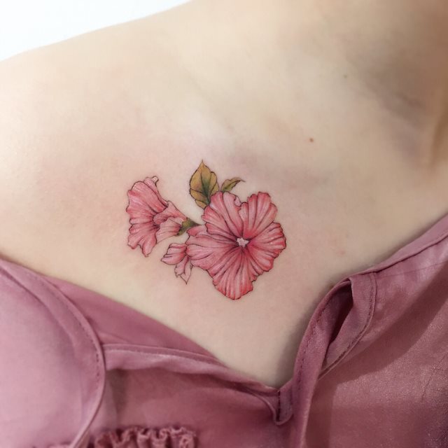 tattoo femenino para el hombro 16