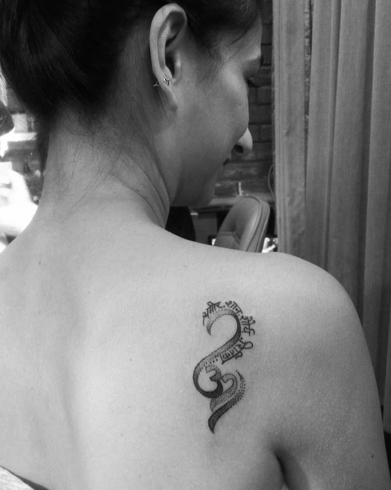 tattoo femenino para el hombro 196