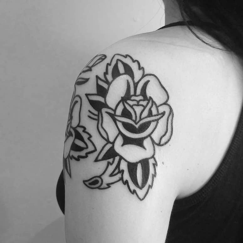 tattoo femenino para el hombro 199