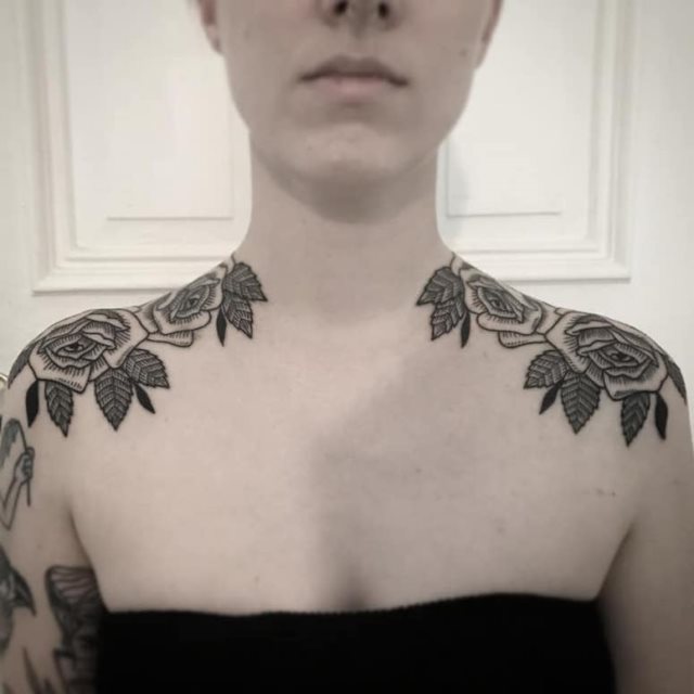 tattoo femenino para el hombro 205