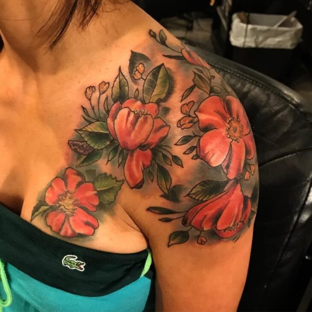 tattoo femenino para el hombro 86