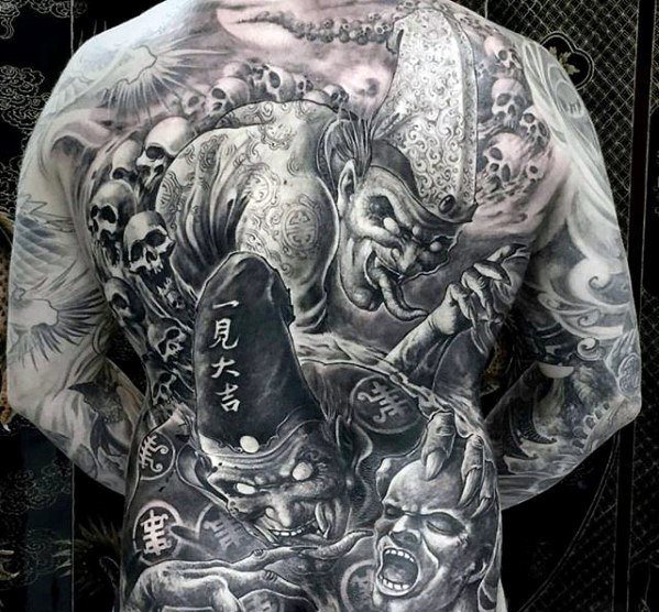 tatuaje increible para hombre 41