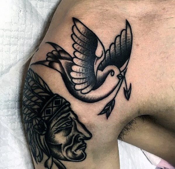 tatuaje tradicional simple para hombre 21