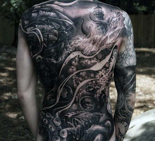 tatuaje extraordinario para hombre 14