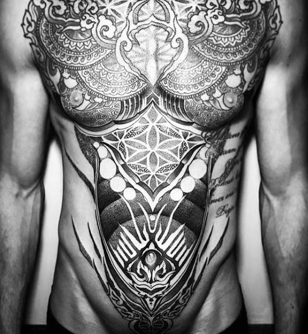 tatuaje extraordinario para hombre 17