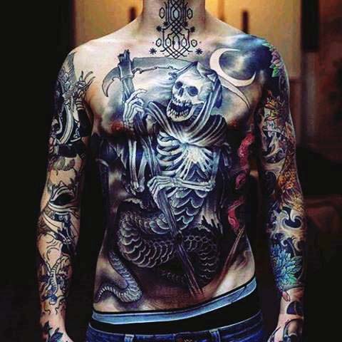 tatuaje extraordinario para hombre 21