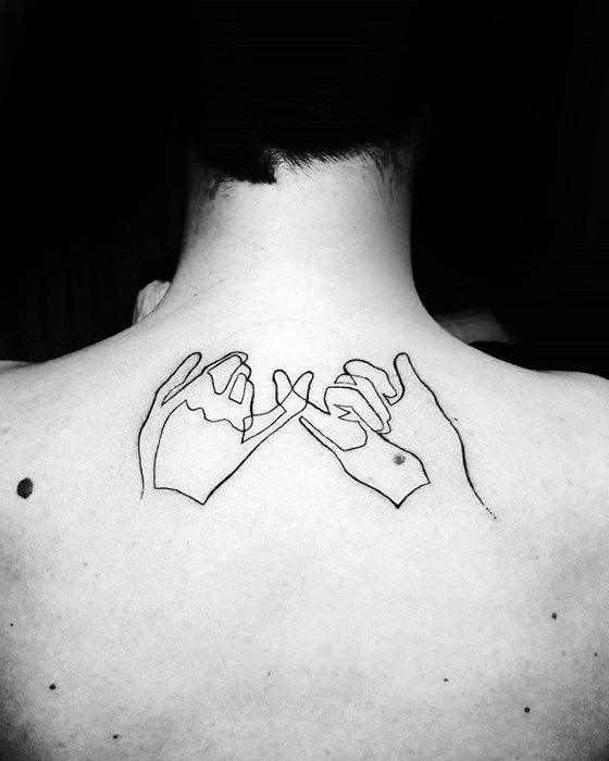 tatuaje impresionante simple para hombre 07