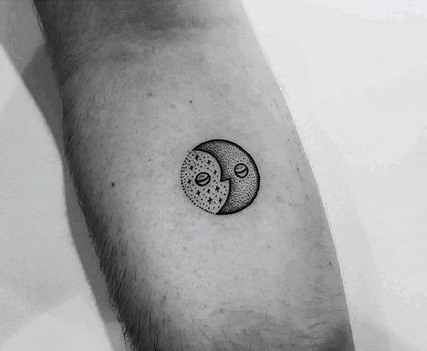 tatuaje impresionante simple para hombre 14