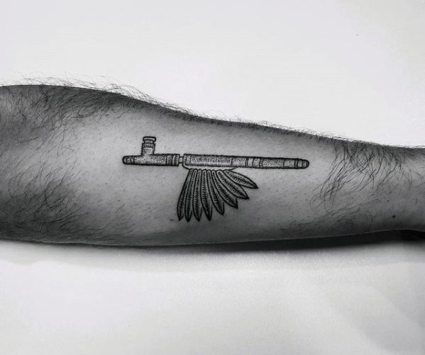 tatuaje impresionante simple para hombre 18