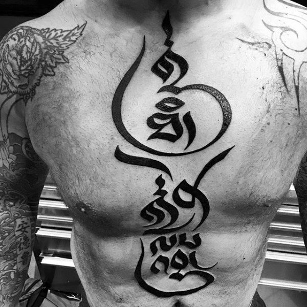 tatuaje interesante para hombre 09