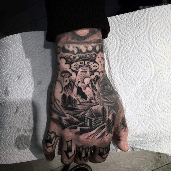 tatuaje interesante para hombre 92